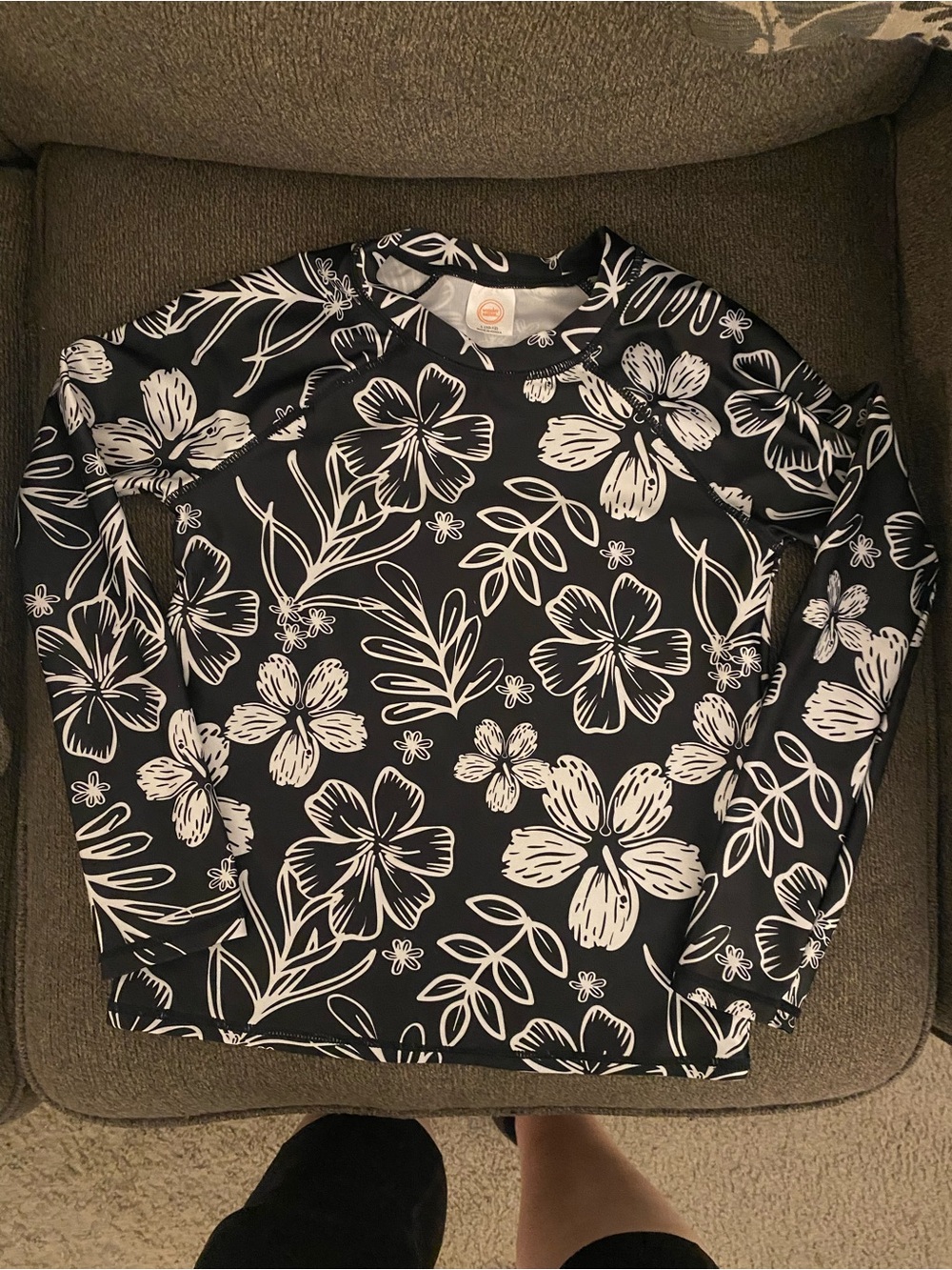 wonder nation Black and White Floral Kids Rashguard size 10-12 large